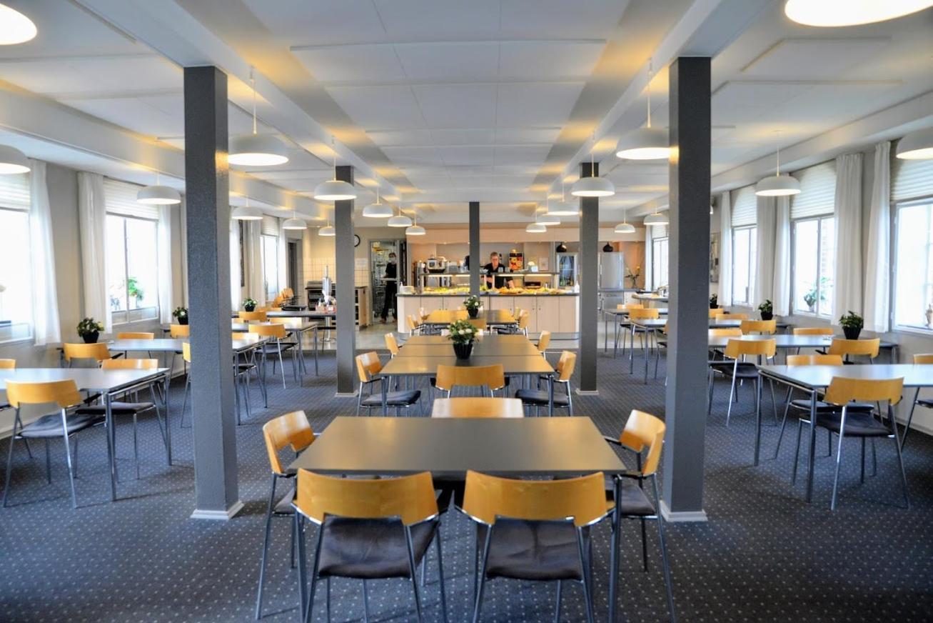 Хостел Stoberiet Свеннборг Екстер'єр фото The cafeteria at the University of Stavanger