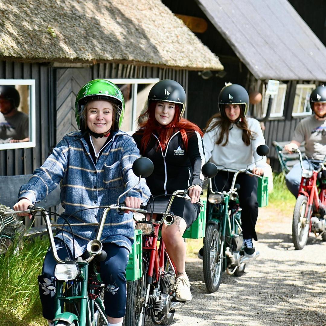 Хостел Stoberiet Свеннборг Екстер'єр фото Danish children on bicycles