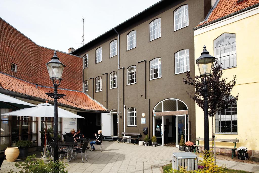 Хостел Stoberiet Свеннборг Екстер'єр фото The former town hall of the Hanseatic League